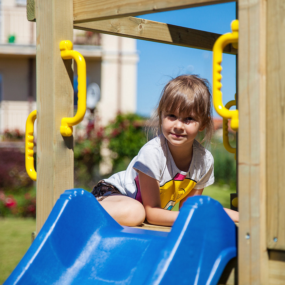 Shire Adventure Peaks Fortress 2 Climbing Frame with Swing, Slide and Climbing Wall